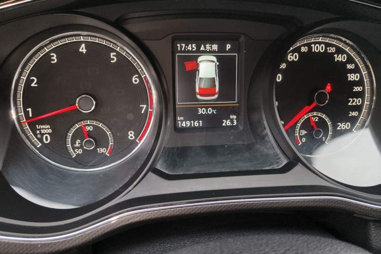 Used Volkswagen Passat 2016 330TSI DSG Prestige Edition Odometer Close Up