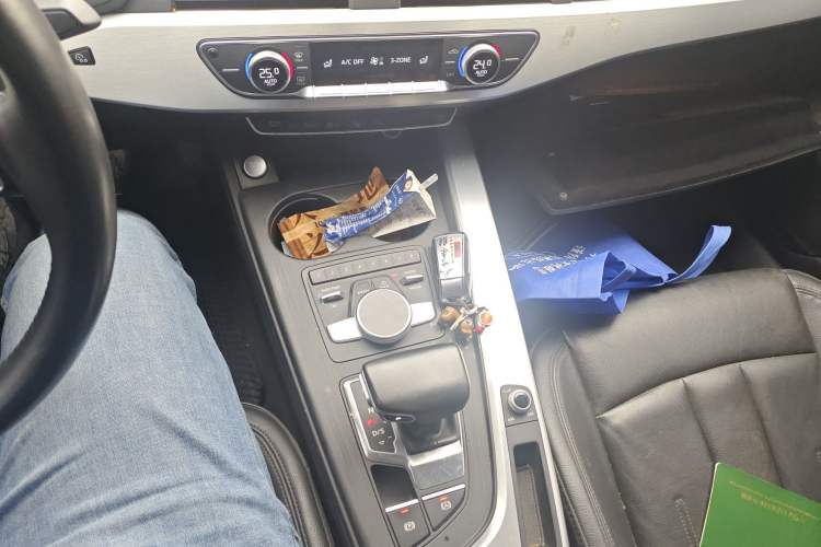 Used Audi A4L 2019 40 TFSI Fashion Edition China VI Emission Standard