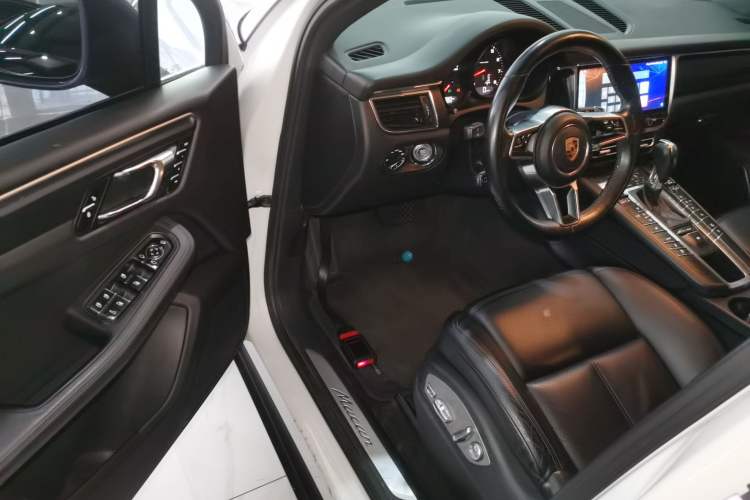 Used Porsche Macan 2016 Macan 2.0T
