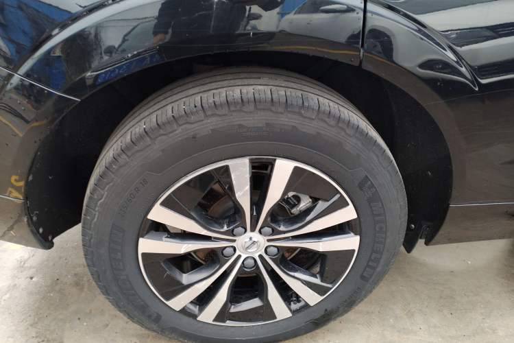 Used Volvo XC60 2023 B5 4x4 Smart Luxury Edition Right Rear Wheel Hub