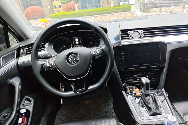 Used Volkswagen Magotan GTE Plug-in Hybrid 2020 GTE Prestige Model Steering Wheel