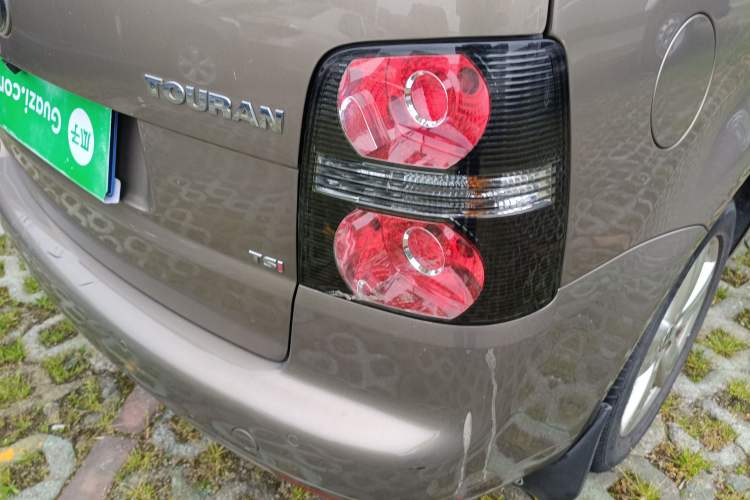 Used Volkswagen Touran 2015 1.4T DSG Comfort Edition 5 Seats