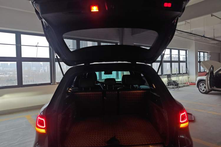 Used Mercedes-Benz GLC 2021 GLC 300 L 4MATIC Dynamic Model Trunk