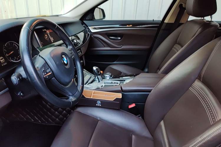 Used BMW 5 Series 2017 525Li Luxury Design Package
