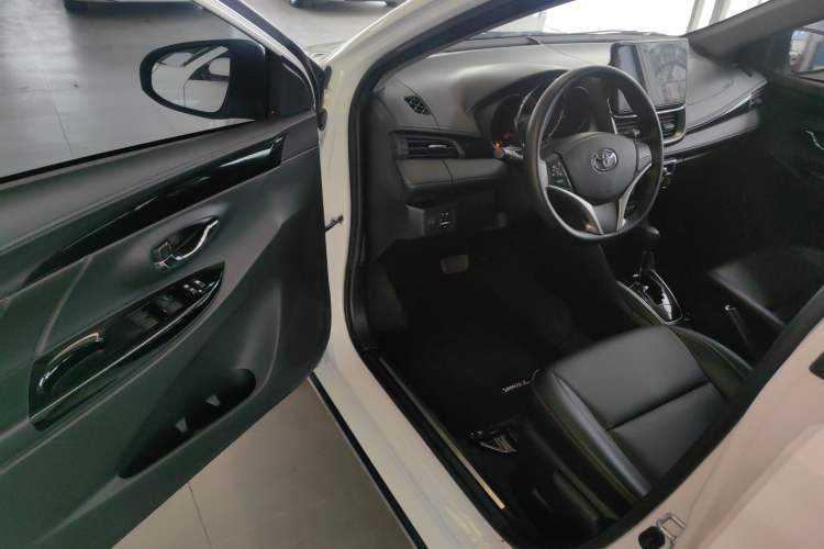 Used Toyota YARiS L Zhi Xuan 2022 X-Trail 1.5L CVT Luxury PLUS Edition
