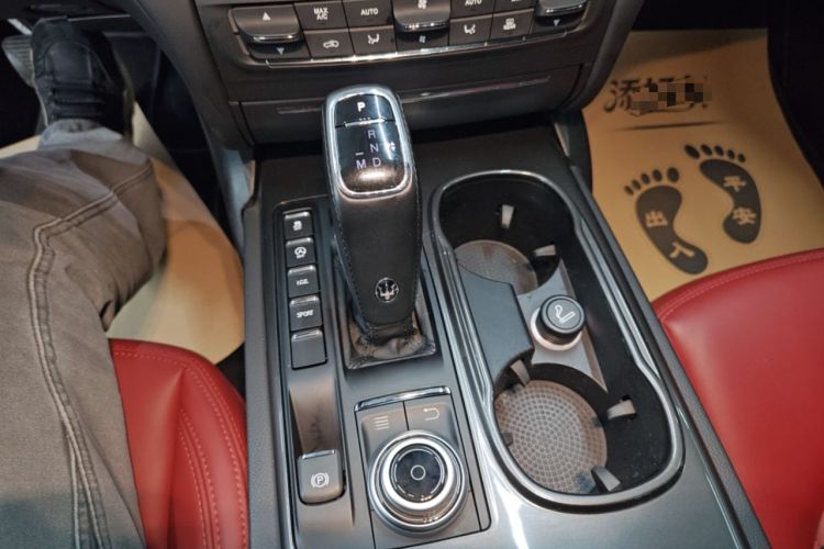 Used Maserati Ghibli 2019 3.0T Standard Version China VI Gear Lever