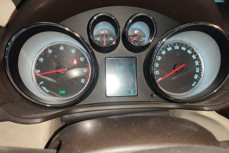 Used Buick Regal 2015 2.0L Leading Fashion Edition