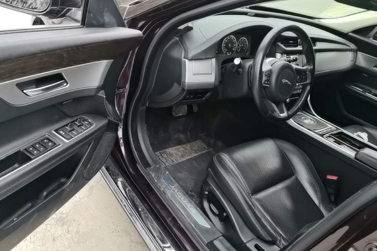 Used Jaguar XFL 2017 XFL 2.0T 240PS Luxury Edition
