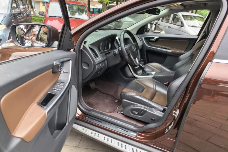 Used Volvo XC60 2016 T5 AWD Zhiyuan Edition
