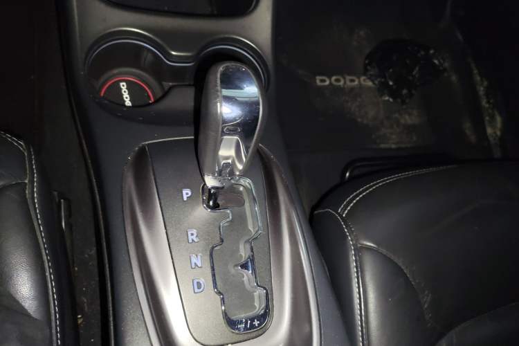 Used Dodge Journey 2014 2.4L Two-Wheel Drive Touring Edition Gear Lever