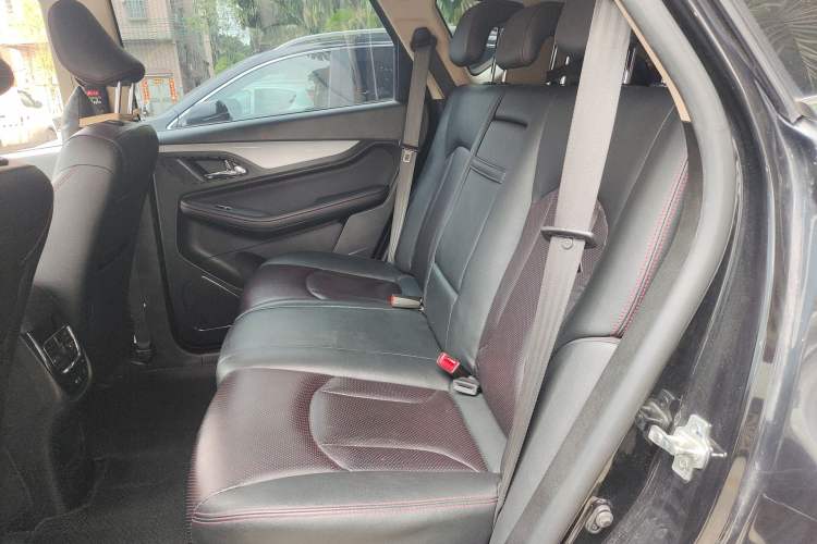 Used Baojun 560 2016 1.8L iAMT Luxury Model