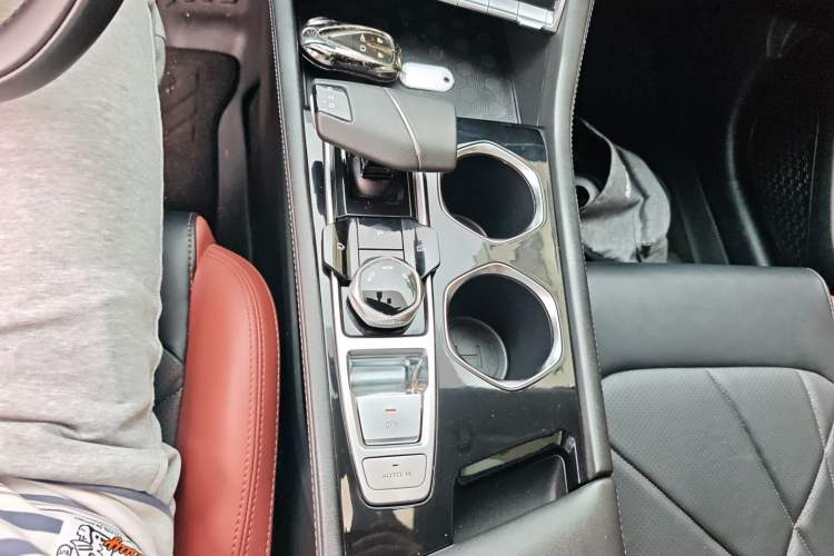 Used Changan Eado 2023 Changan Edition PLUS Blue Whale NE 1.4T GDI DCT Prestige Version
