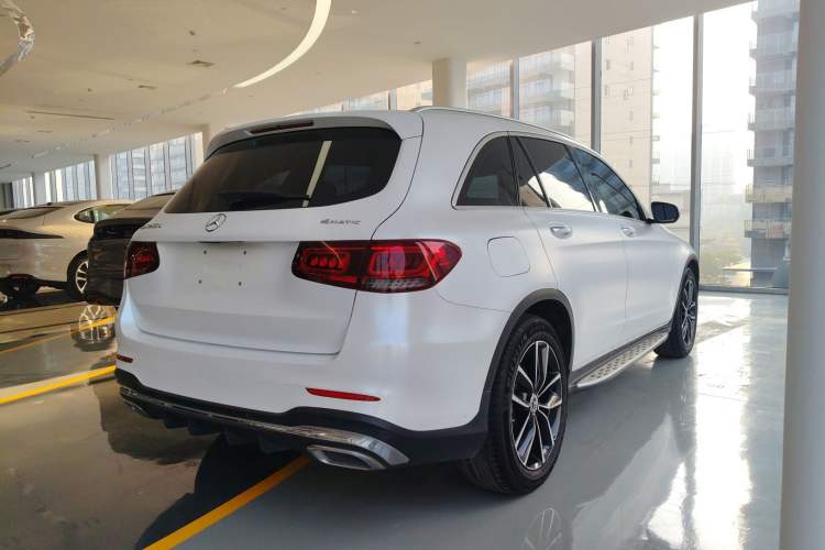 Used Mercedes-Benz GLC 2020 Facelift GLC 260 L 4MATIC Luxury Edition
