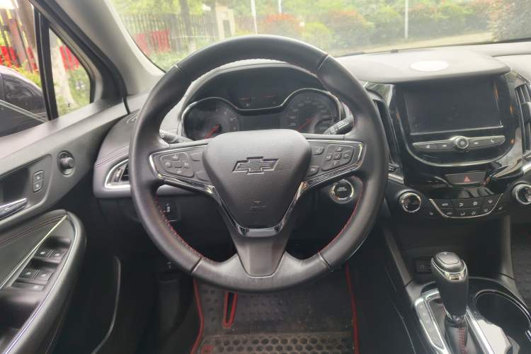 Used Chevrolet Cruze 2018 Redline 330T Dual-Clutch Flagship Edition
