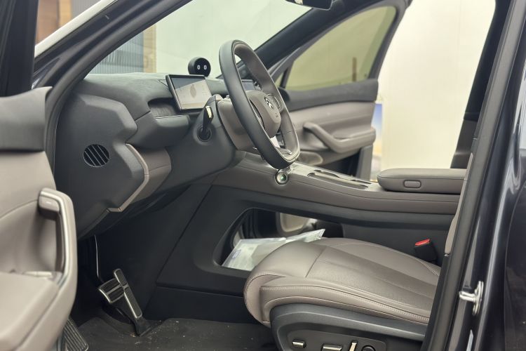 Used Nio ES7 2024 75 kWh Driver Seat