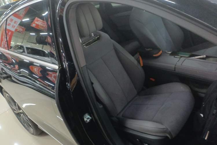 Used VOYAH PASSION 2024 PHEV Four-Wheel Drive Ultra-Long Range Flagship Model
