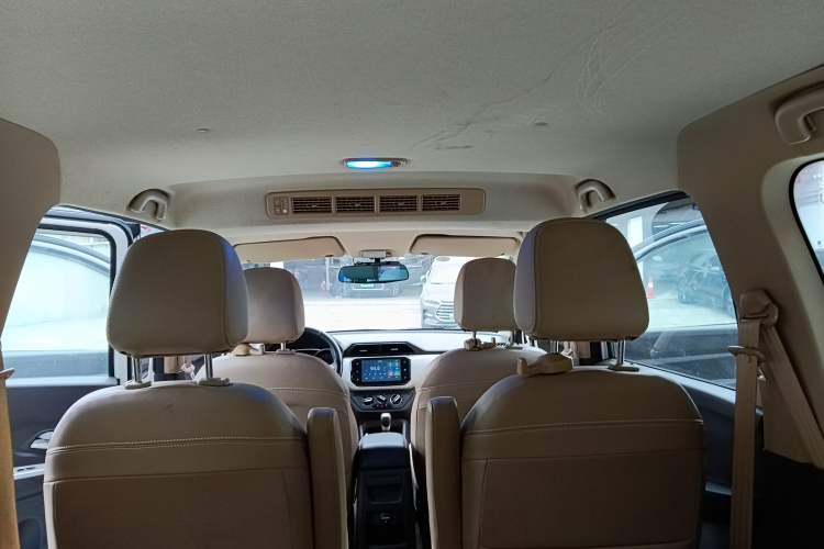 Used Wuling Hongguang 2019 1.5L S Comfort Edition China VI LAR