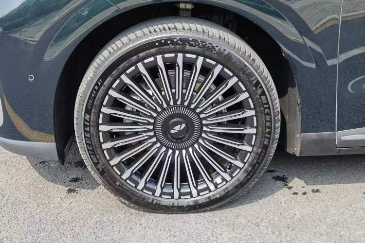 Used Chery T11 2026 Model 220 All-Wheel Drive Family Fun Edition
