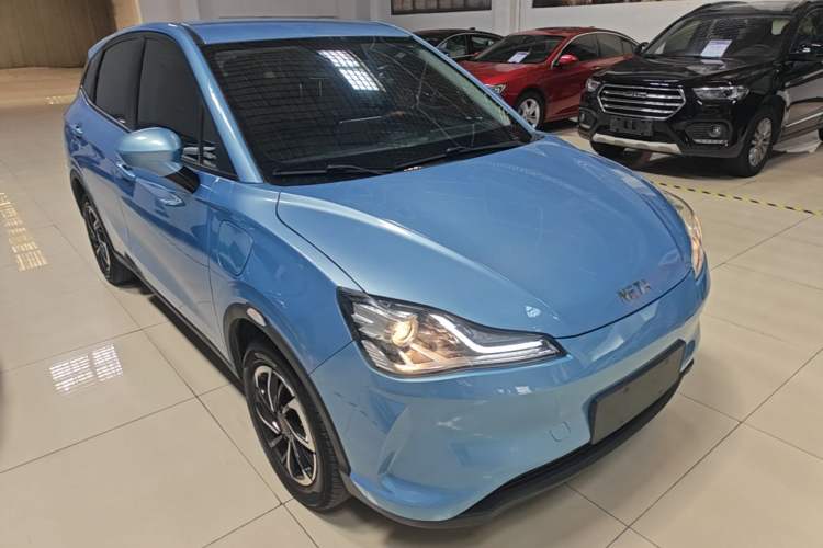 Used NETA V 2022 Long-Range Industry Custom Edition Front Right 45 Deg