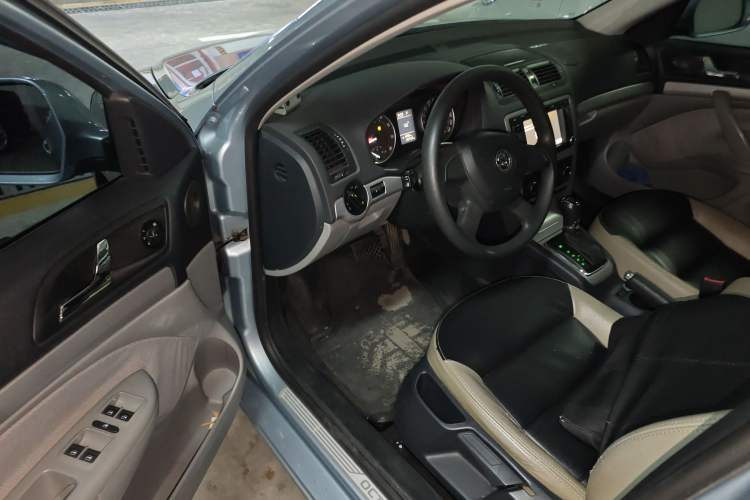 Used Skoda Octavia 2013 1.6L Fifth Anniversary Limited Edition
