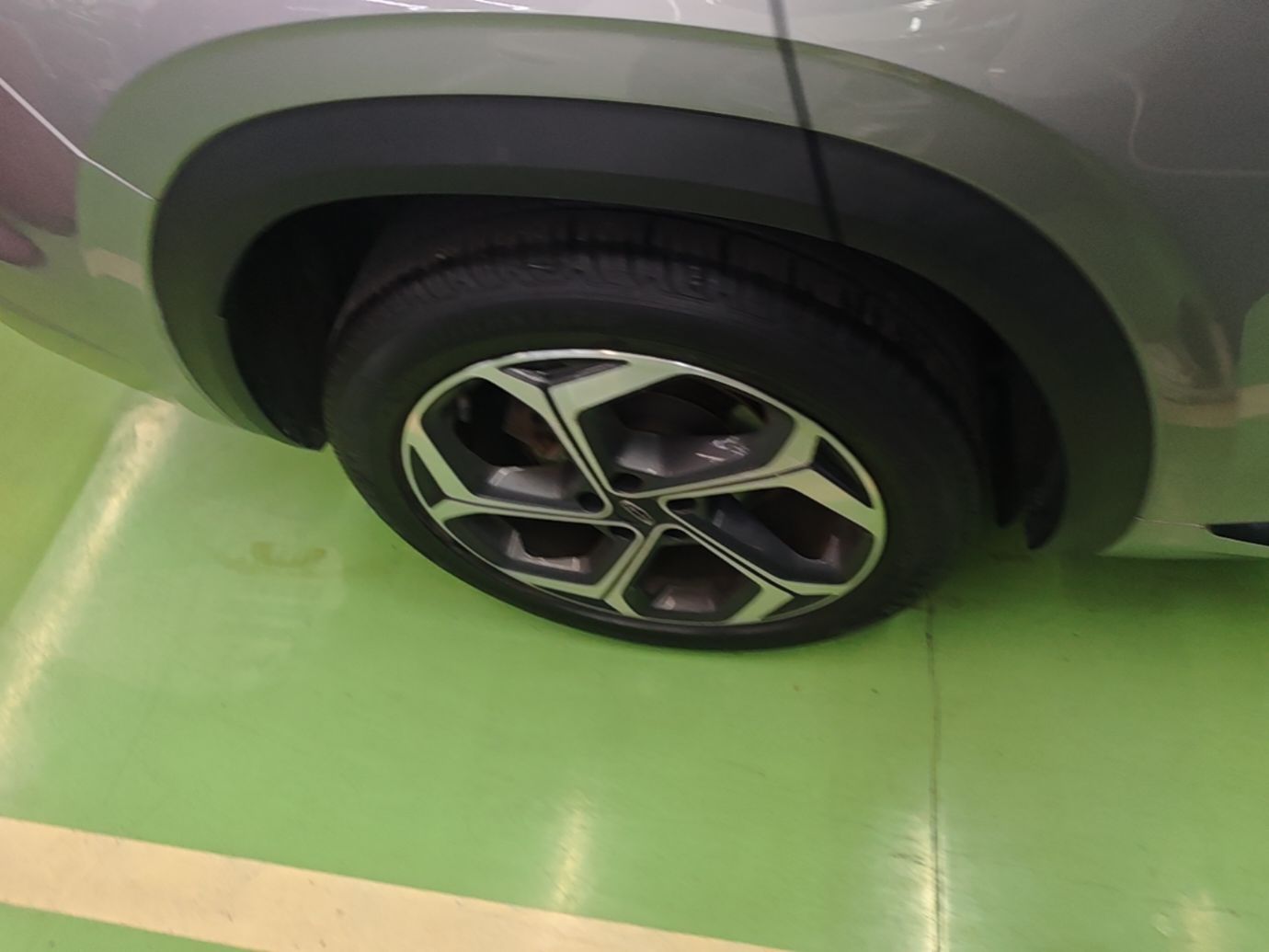 Geely Auto Monjaro L 2021 2.0TD DCT EVO Two-Wheel Drive Prestige Version — снимка 11