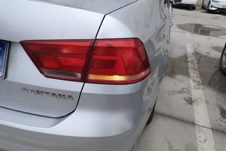 Used Volkswagen Santana 2013 1.4L Manual Fashion Edition Right Rear Taillight