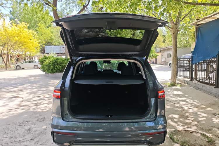 Used Geely Auto Monjaro L 2022 1.5T Leishen Hi·F Plug-in Hybrid Super Xun Trunk