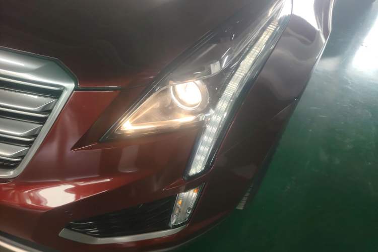 Used Cadillac XT5 2018 25T Luxury Model
