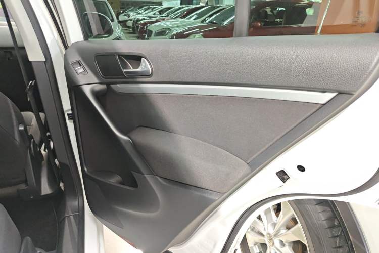 Used Volkswagen Tiguan 2016 2.0 TSI Four-Wheel Drive Standard Version