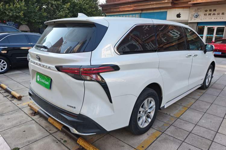 Used Toyota Granvia 2023 2.5L Hybrid Comfort Edition Rear Right 45 Deg