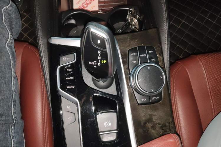 Used BMW 5 Series 2019 530Li Luxury Edition M Sport Package Gear Lever