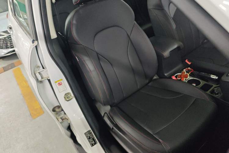 Used Haval M6 2017 1.5T Automatic Two-Wheel Drive Prestige Model Right Front Seat