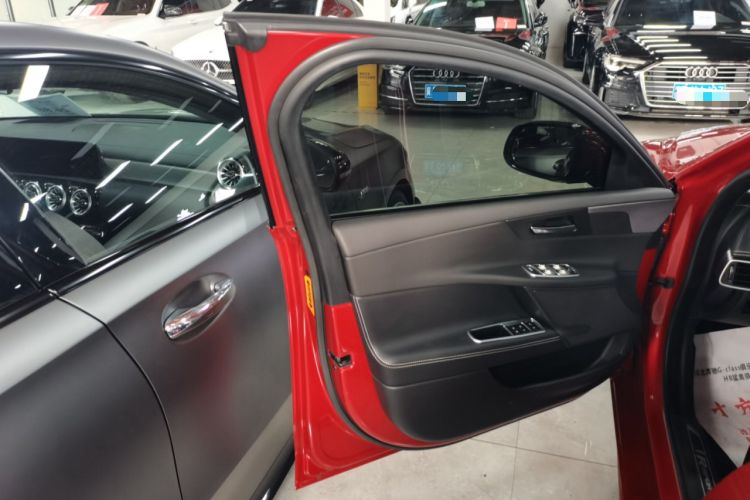 Used Jaguar XE 2017 2.0T 200 PS R-Sport
