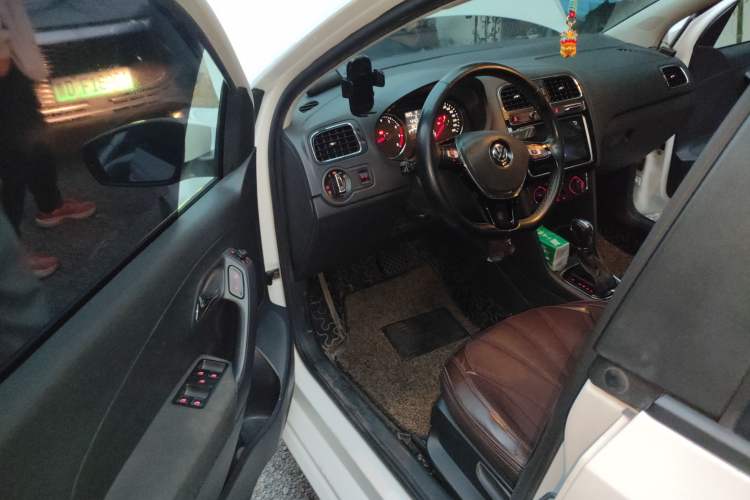 Used Volkswagen Polo 2018 1.5L Automatic Enjoyment Model Driver Seat