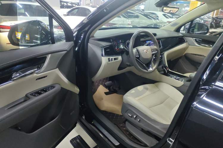 Used Cadillac XT6 2022 2.0T Six-Seater Four-Wheel-Drive Luxury Standard Edition
