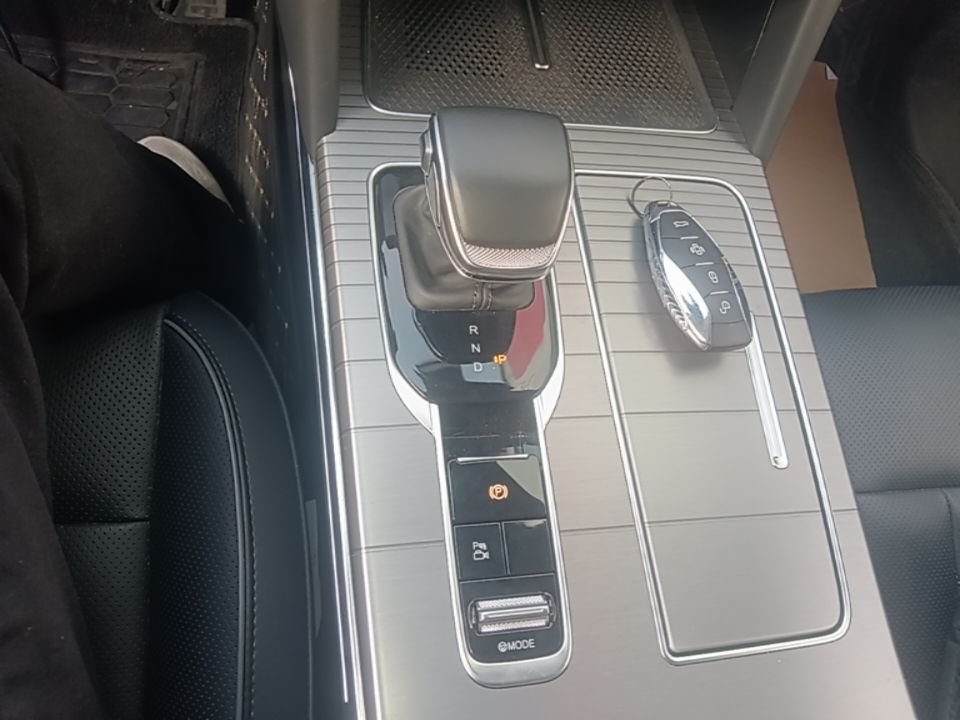 Hongqi HS7 PHEV 2024 2.0T PHEV Four-Wheel Drive Flagship Edition 6 Seats — снимка 16