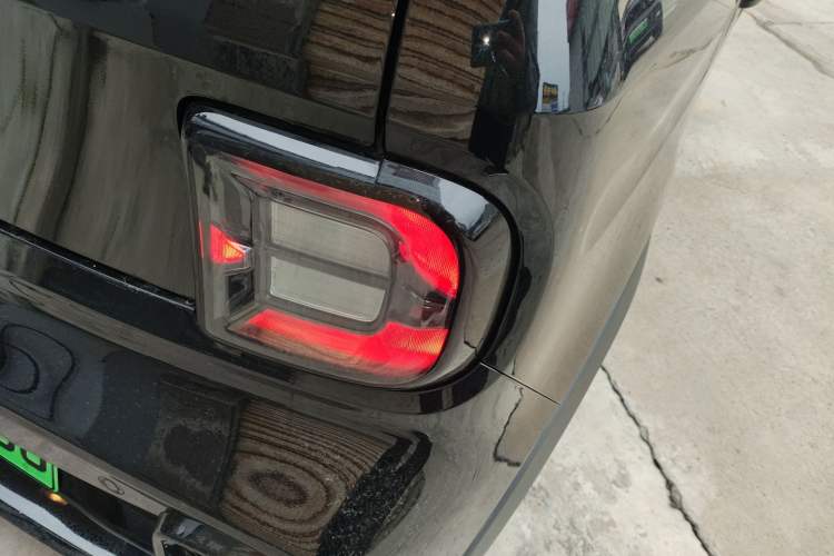 Used Geely Galaxy Panda 2025 210km Panda Kart Right Rear Taillight