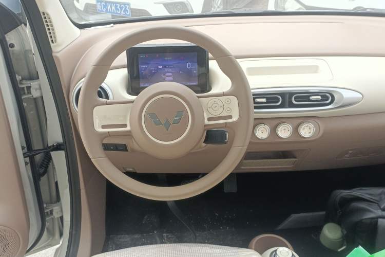 Used Wuling Hongguang MINIEV 2025 Four-Door Version Advanced Edition
