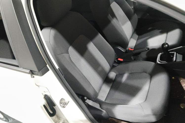 Used Volkswagen Santana 2016 1.4L Manual Fashion Edition Right Front Seat