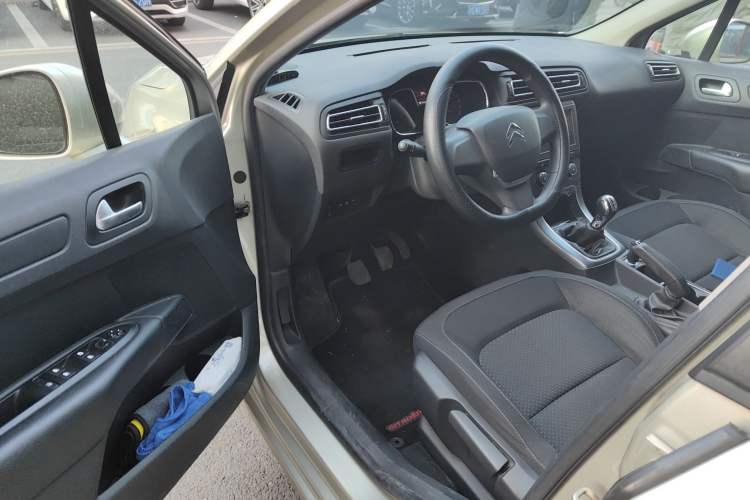 Used Citroen C4 Sega 2016 1.6L Manual Comfort Model Driver Seat