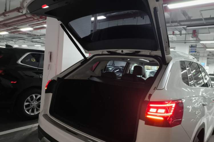 Used Volkswagen Tayron 2022 280TSI Two-Wheel Drive Luxury Smart Connectivity Version
