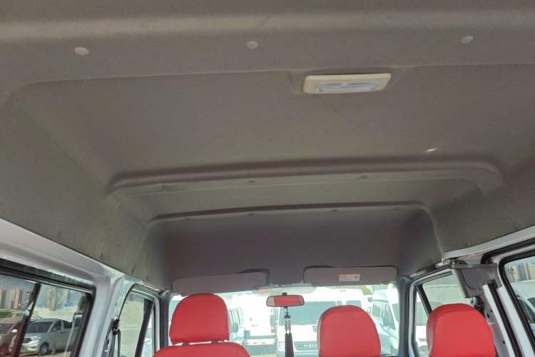 Used JMC Transit 2019 2.8T Commercial Version Short Wheelbase Mid-Roof 6-Seater China VI JX493