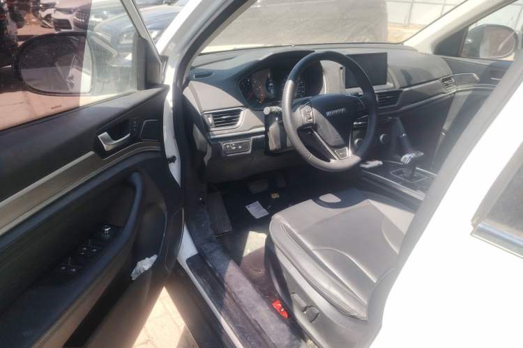 Used Haval H6 2021 Sport Edition 1.5T Automatic Elite Smart Connectivity Model with Hexagonal Grille
