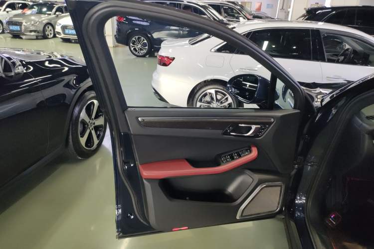 Used Porsche Macan 2022 Macan 2.0T
