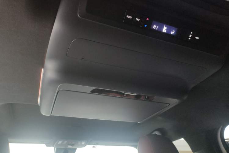 Used Toyota Sienna 2024 2.5L Hybrid Comfort Edition
