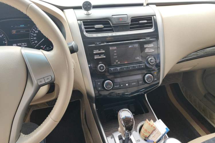 Used Nissan Teana 2013 2.0L XL Comfort Edition Audio And AC Panel