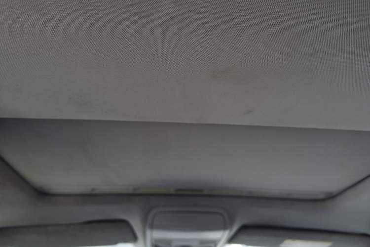 Used Volkswagen Sagitar 2014 Revised Version 1.4TSI Automatic Luxury Edition Headliner