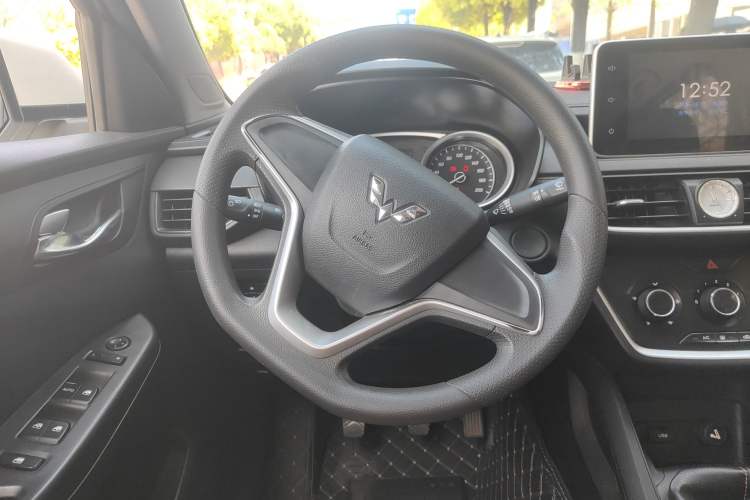 Used Wuling Hongguang S3 2019 Automatic Clutch Version 1.5L Manual Comfort Model China V Standard