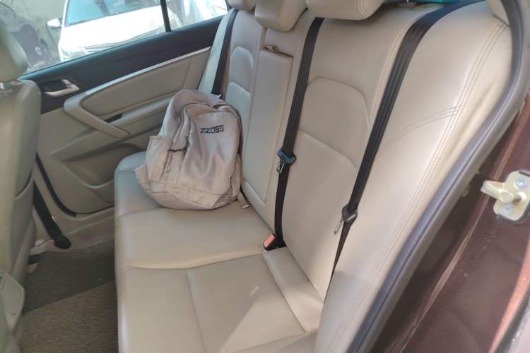 Used Geely Auto Emgrand 2014 Sedan 1.5L Manual Elite Model
