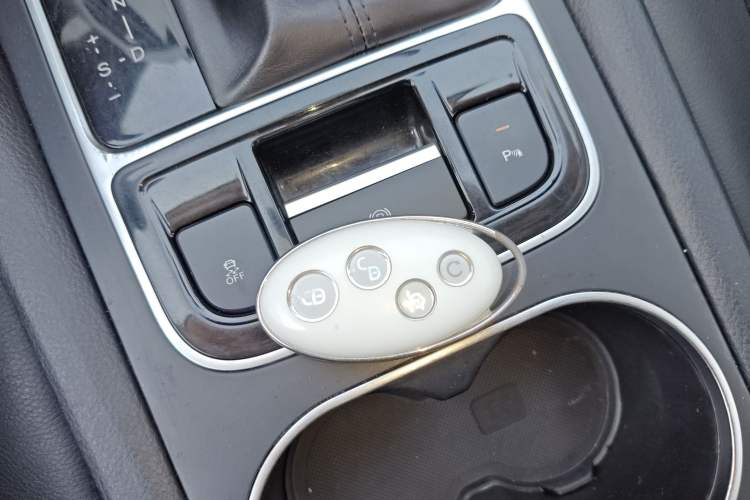 Used BYD Song MAX 2018 1.5T Automatic Smart Connect Elite Model with 6 Seats Vehicle Key